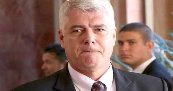 La Nación / Wiens cuestiona a Peña, pero olvida pésima gestión y acusaciones de corrupción