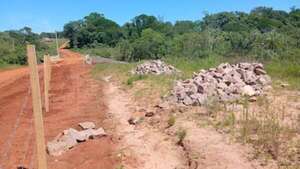 Propietario afirma que MOPC construyó un puente que perjudicaría su establecimiento