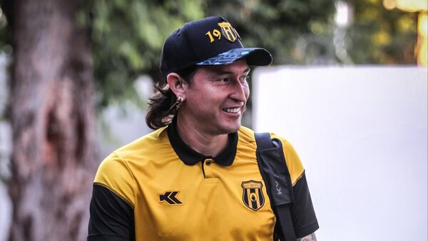 Los once de Víctor Bernay para seguir en la pelea