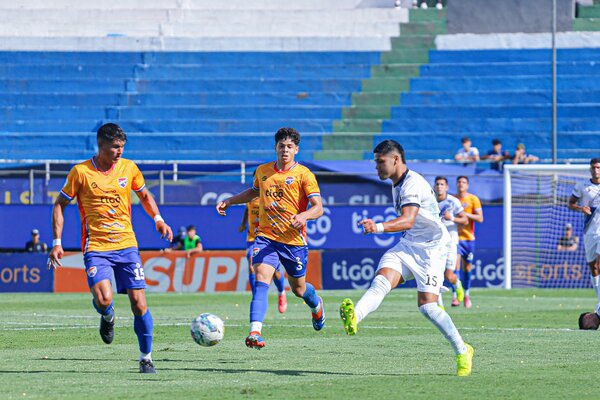 Popular / El 15 de Mayo y el 3 de Noviembre dejaron todo para la revancha