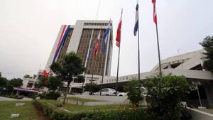 ¿Bello blanqueó a Nenecho? Esfumaron los bonos y buscarán "reponer" el dinero desde 2026