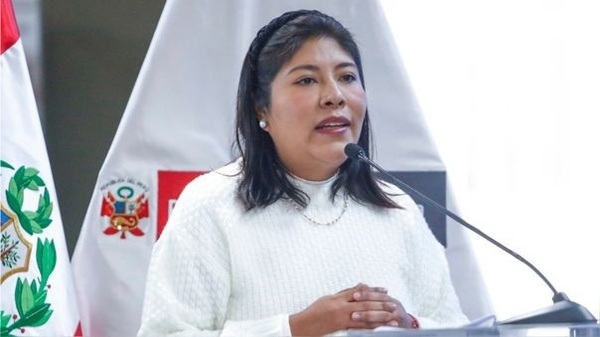 Presidente peruano, dispuesto a ingresar a embajada mexicana "a capturar a exprimera ministra"