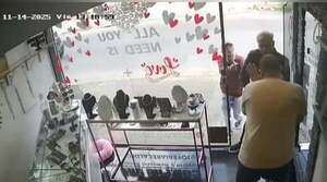 Ordenan captura de 12 extranjeros por asalto a joyería