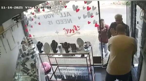 Ordenan captura de 12 extranjeros por asalto a joyería