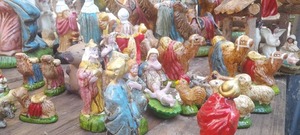 Avenida Japón se llena de pesebres y artesanías de Areguá