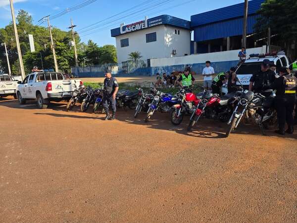 Minga Guazú: segundo operativo contra carreras clandestinas deja 14 motocicletas incautadas  - ABC en el Este - ABC Color