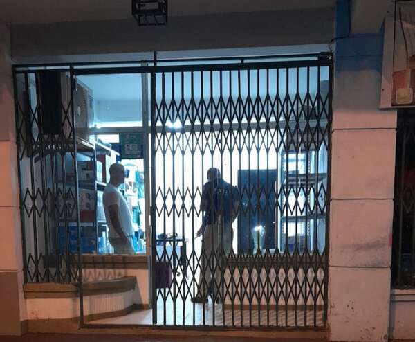 Inseguridad: hurtan 30 computadoras de local de electrónica en Encarnación - Policiales - ABC Color