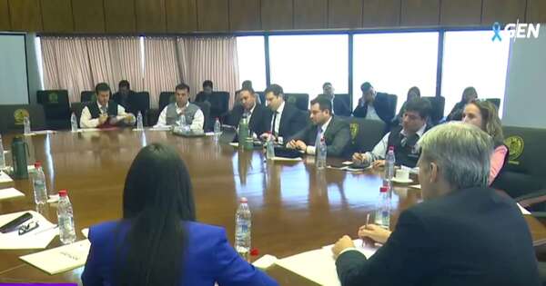 La Nación / Congreso debe resolver vuelta de papeletas para el 2028, aclara ministro del TSJE