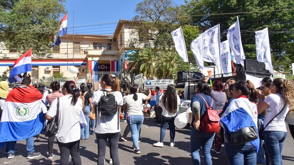 Enfermeras anuncian otra "marea blanca" para denunciar falencias en el sistema de salud pública