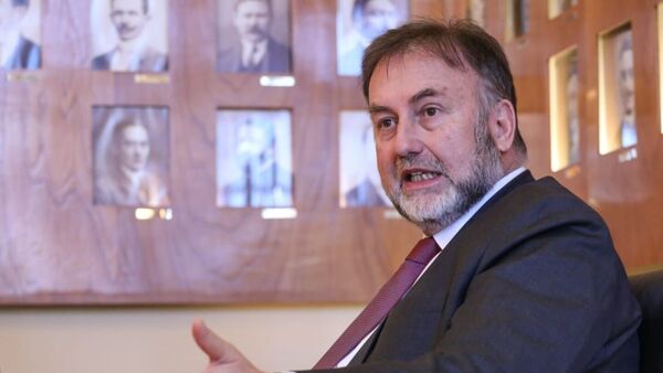 Benigno López pide un nuevo “pacto económico” para fortalecer servicios del Estado