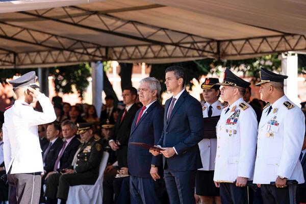 La seguridad es condición indispensable para el desarrollo, dice Peña en egreso de 149 nuevos oficiales de Policía