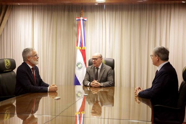 Presidente de la Corte Suprema se reunió con el Embajador de Brasil