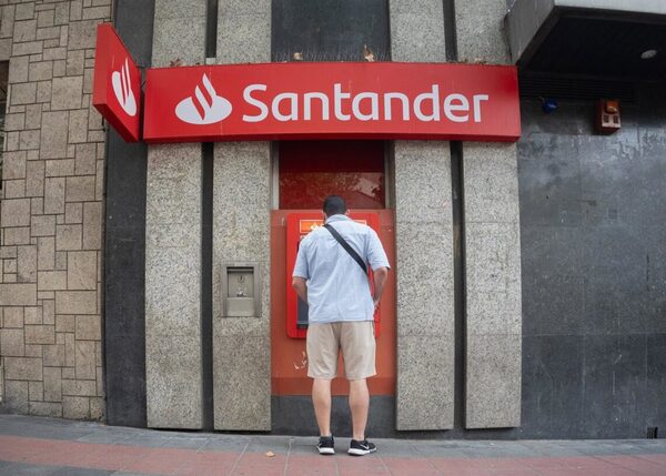 El Santander fusiona filiales en Brasil para simplificar la estructura y ganar eficiencia
