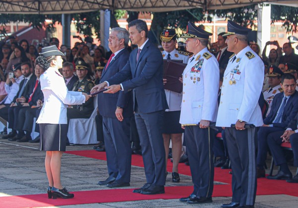 PRESIDENTE ENCABEZÓ EGRESO DE 149 NUEVOS OFICIALES RESALTANDO TRANSFORMACIÓN DE LA POLICÍA NACIONAL