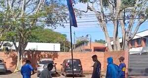 La Nación / En Villa Elisa, vecinos denuncian a la comuna por tala de árboles nativos del paseo central