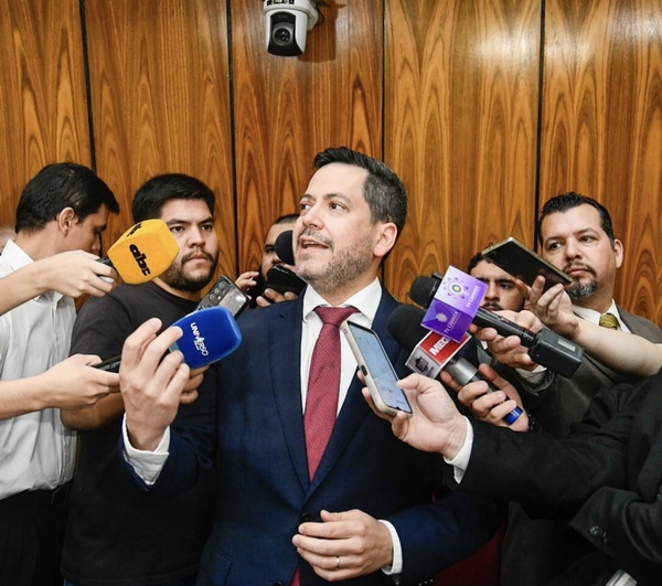 "Si el Partido Colorado pierde Asunción, el culpable será Latorre", advierte Hugo Ramírez