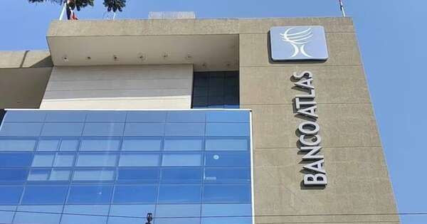 La Nación / Ratifican validez de imputación por lavado de dinero contra el presidente del Banco Atlas, Miguel Zaldívar y otros