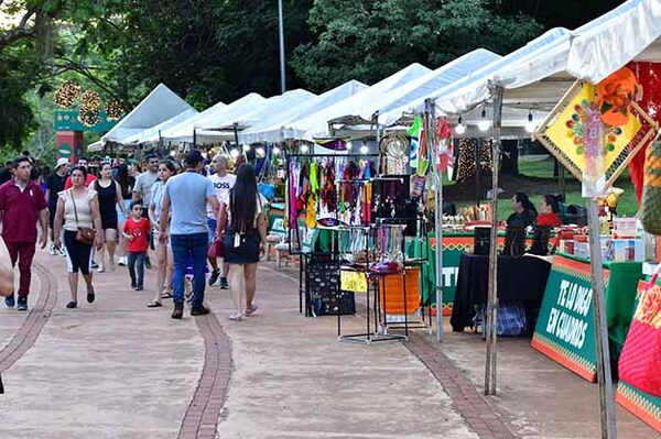 Hasta mañana se reciben propuestas de feriantes para la Villa Navideña 2025 de Itaipú | DIARIO PRIMERA PLANA