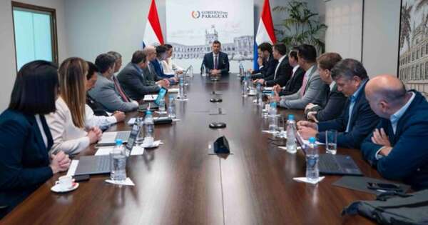 La Nación / Peña impulsa mesa de trabajo para modernizar empresas públicas y mejorar el servicio