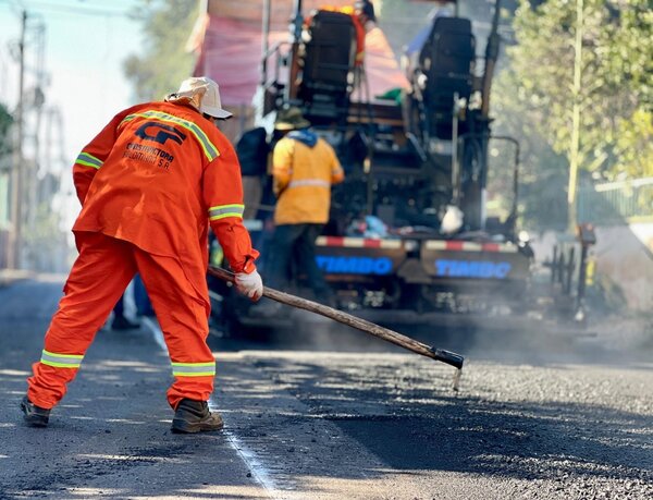 Cuestionan planificación presupuestaria del MEF ante deuda con constructoras