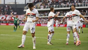 Damián Bobadilla anota para el São Paulo