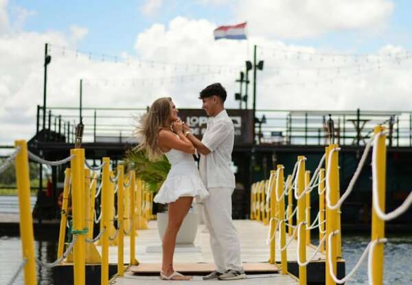 Video: la pareja internacional que causa furor en TikTok con su boda - Gente - ABC Color