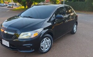 Hurtan un automóvil frente a un banco en Foz de Yguazú 