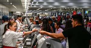 La Nación / Suspenden vuelos con Venezuela tras advertencia de EE. UU. por aumento de actividad militar