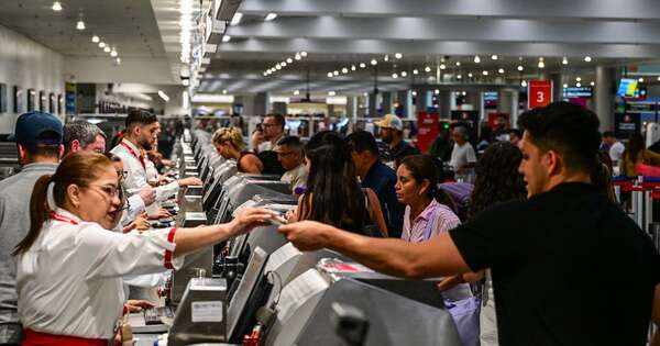 La Nación / Suspenden vuelos con Venezuela tras advertencia de EE. UU. por aumento de actividad militar