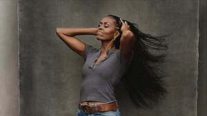 Video: Michelle Obama impacta en redes sociales por su físico tonificado