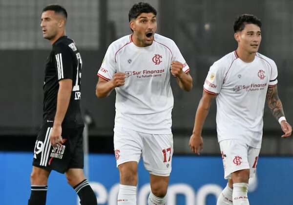 Clausura argentino:  Barracas con 10 hombres logra la heróica y avanza - Fútbol - ABC Color