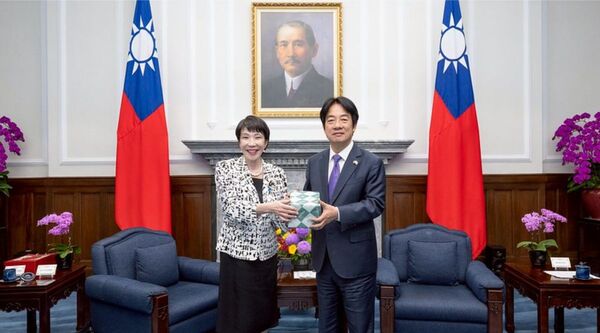 Sanae Takaichi enfrenta represalias de China, pero duplica la popularidad de su antecesor