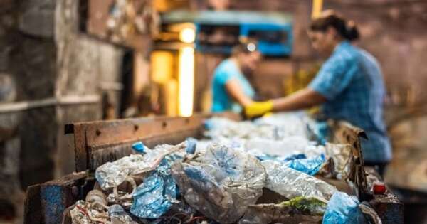 La Nación / Plantean formalización como vía para fomentar crecimiento del reciclaje