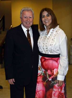 Luis Szarán  recibió la  Gran Cruz del Mérito - Sociales - ABC Color