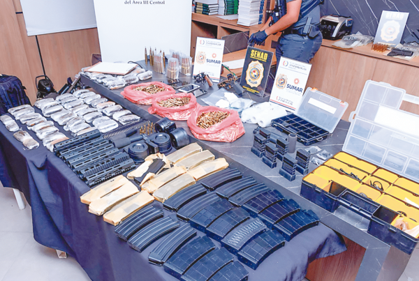 SENAD Allana Importadora que Movía Armas y Drogas