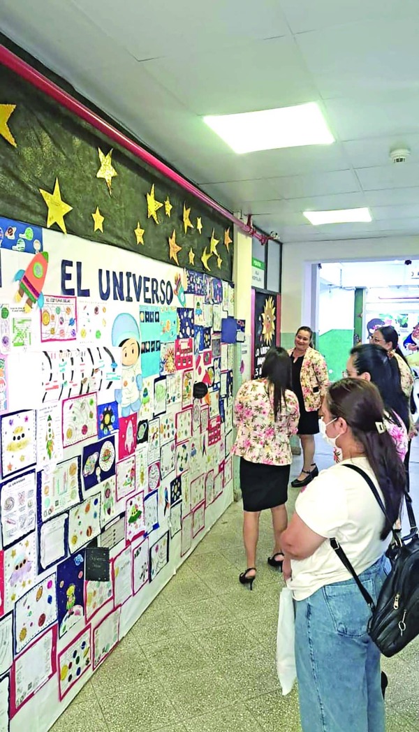 IPS Cierra Año con Mural del Universo en Hospitalaria