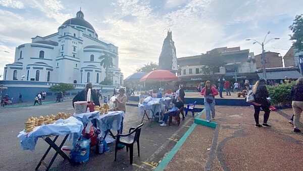 Caacupé: Comerciantes están a la espera de unas ventas milagrosas
