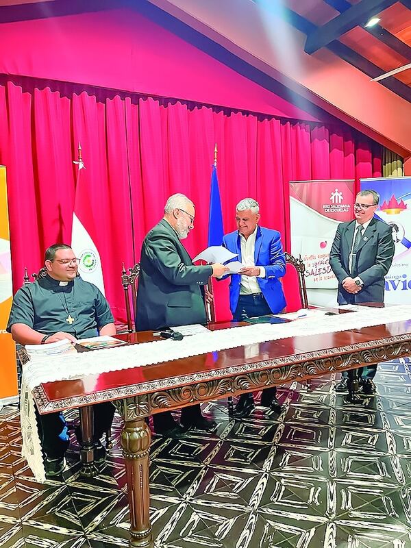 Campaña: “Más Libros, Menos Pantallas” en Colegios