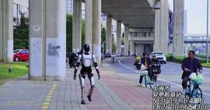 La Nación / Robot humanoide bate récord al caminar 100 km en tres días