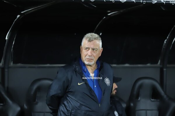 Popular / Club Olimpia anuncia salida de Almeida