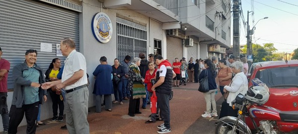 Gran convocatoria en la última jornada de atención médica integral y oftalmológica del año