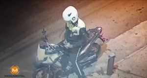 Agente de la PMT de Asunción es filmado contando dinero tras una intervención