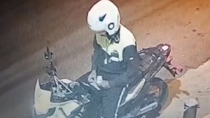 Video muestra a un agente de la PMT contando dinero tras una intervención en Azara