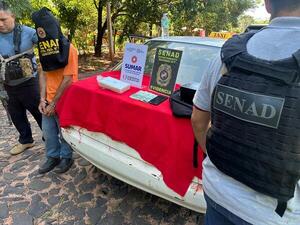 SENAD capturó a un hombre que repartía cocaína en un taxi