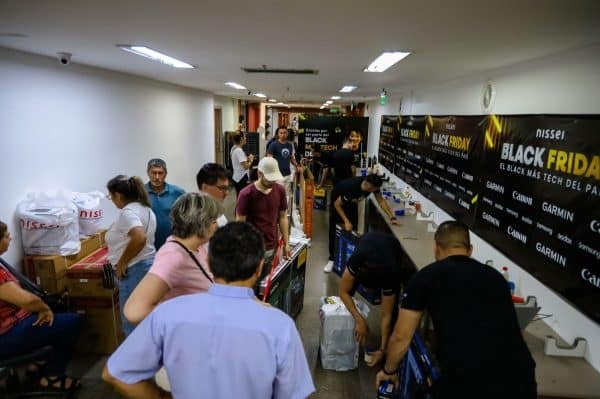 CDE recibió más de 3.000 visitantes durante el Black Friday 2025 - La Tribuna