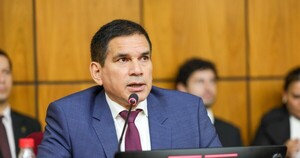 Escándalo en el gobierno: una directora del Ministerio de Urbanismo aparece como planillera y salpica a Baruja