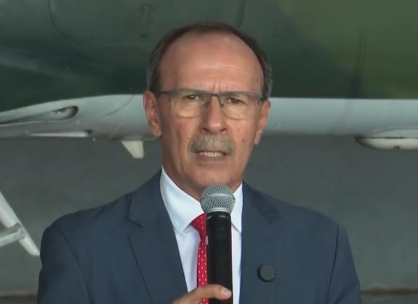 Defensa reconoce moras y coordina con Economía para regularizar pagos - ADN Digital