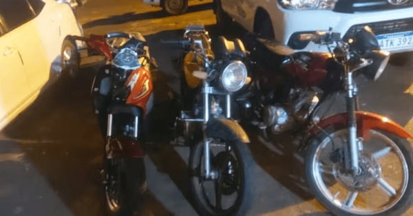 Joven muere al protagonizar un accidente a bordo de una moto que minutos antes había robado - Noticiero Paraguay