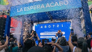 Cellshop sorteó auto eléctrico entre más de 600 mil cupones