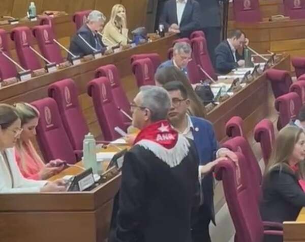 Discusión al “rojo vivo” en Diputados - Política - ABC Color